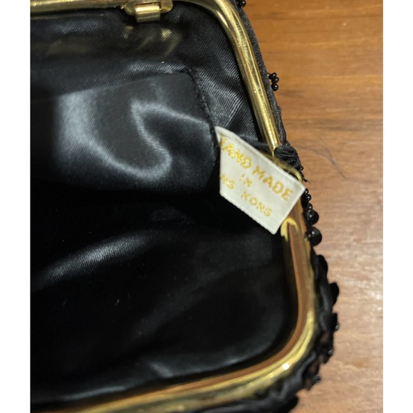 Clutch Bag Black Beaded Evening Clutch Made Hong Kong MCM Kiss Lock Gold Chain - Picture 4 of 5